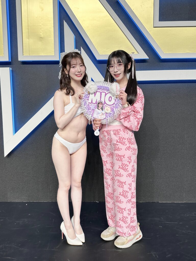寅仙與石川澪在2025 TRE台北紅人展現場合照 親身參展紀錄