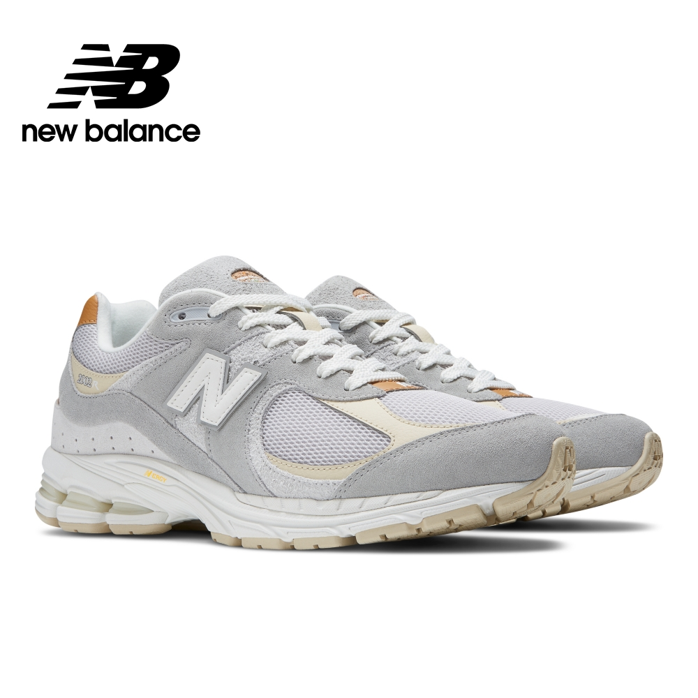 2002R 是全球知名運動品牌 New Balance 推出的一款高人氣復古休閒鞋，為 2010 年頂級鞋款 MR2002 的平價復刻升級版本-2